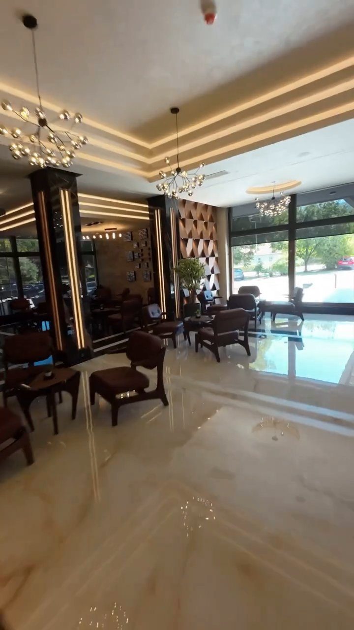 Dobrodošli u renoviran hotel na obali Ibra